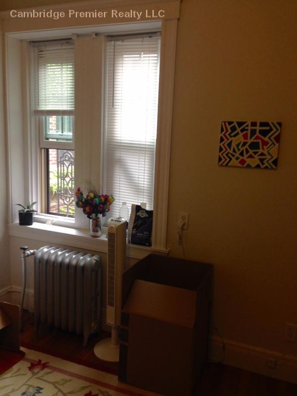 1558 Massachusetts Ave, Neighborhood Nine