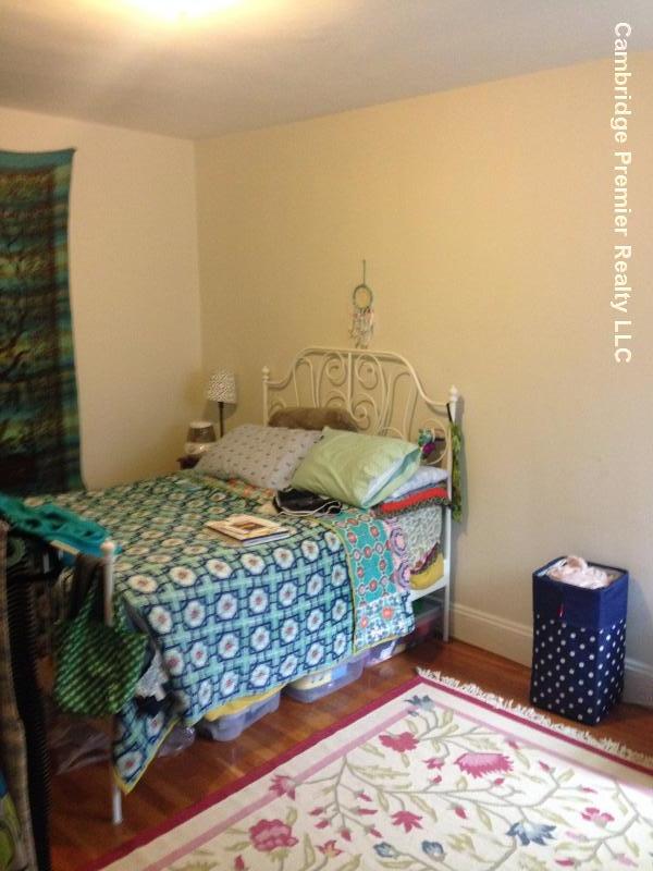 1558 Massachusetts Ave, Neighborhood Nine