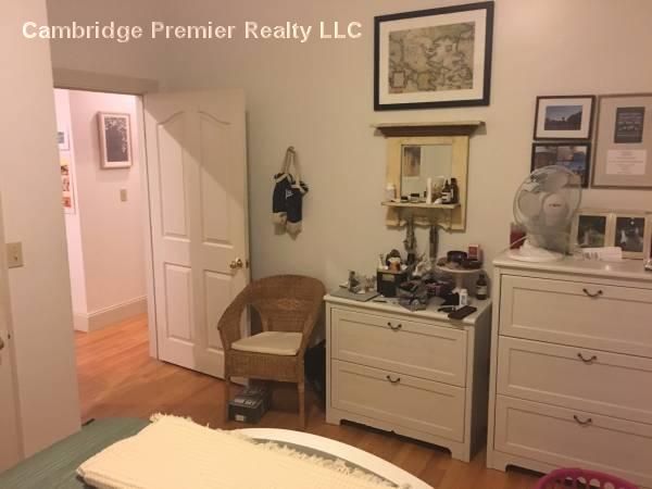 183 Columbia St, Cambridgeport