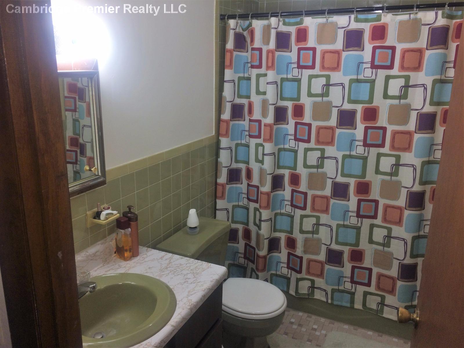 11 Adelaide Rd, Spring Hill