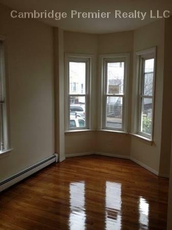 11 Stickney Ave, East Somerville