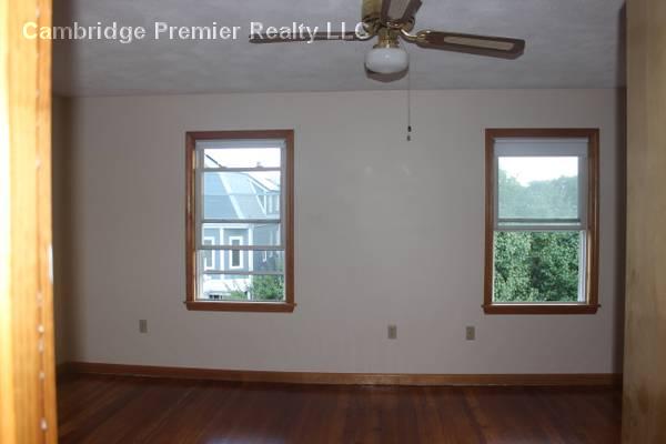 27 Princeton St, Medford