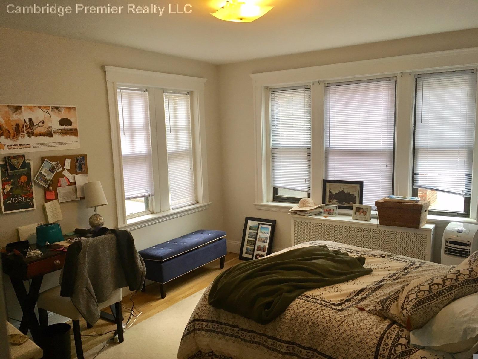 1558 Massachusetts Ave., Cambridge, MA - 3,700 USD/ month