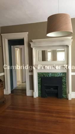 9 Pembroke St, Magoun Square