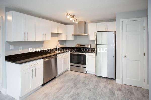 14 Murdock St, Powder House Square