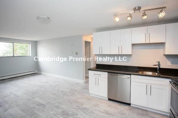 14 Murdock St, Powder House Square