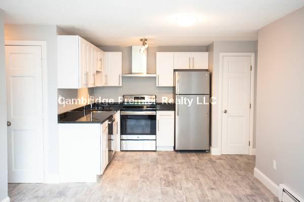 14 Murdock St, Powder House Square