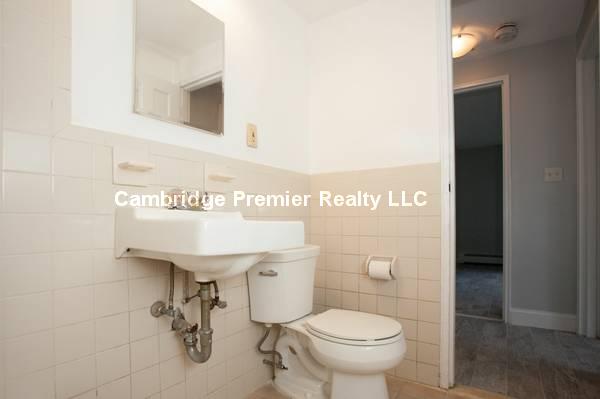 14 Murdock St, Powder House Square