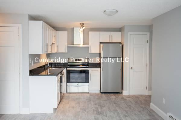 14 Murdock St, Powder House Square