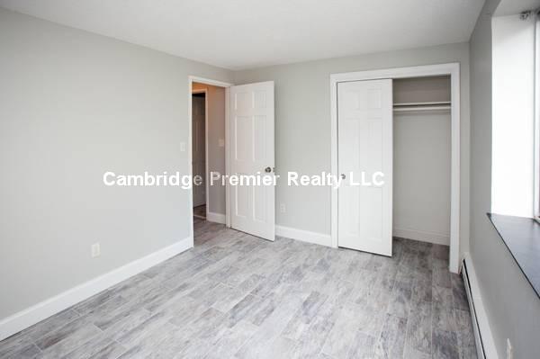 14 Murdock St, Powder House Square