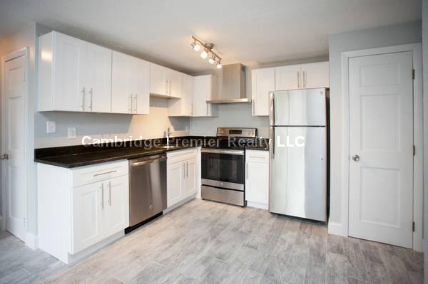 14 Murdock St, Powder House Square