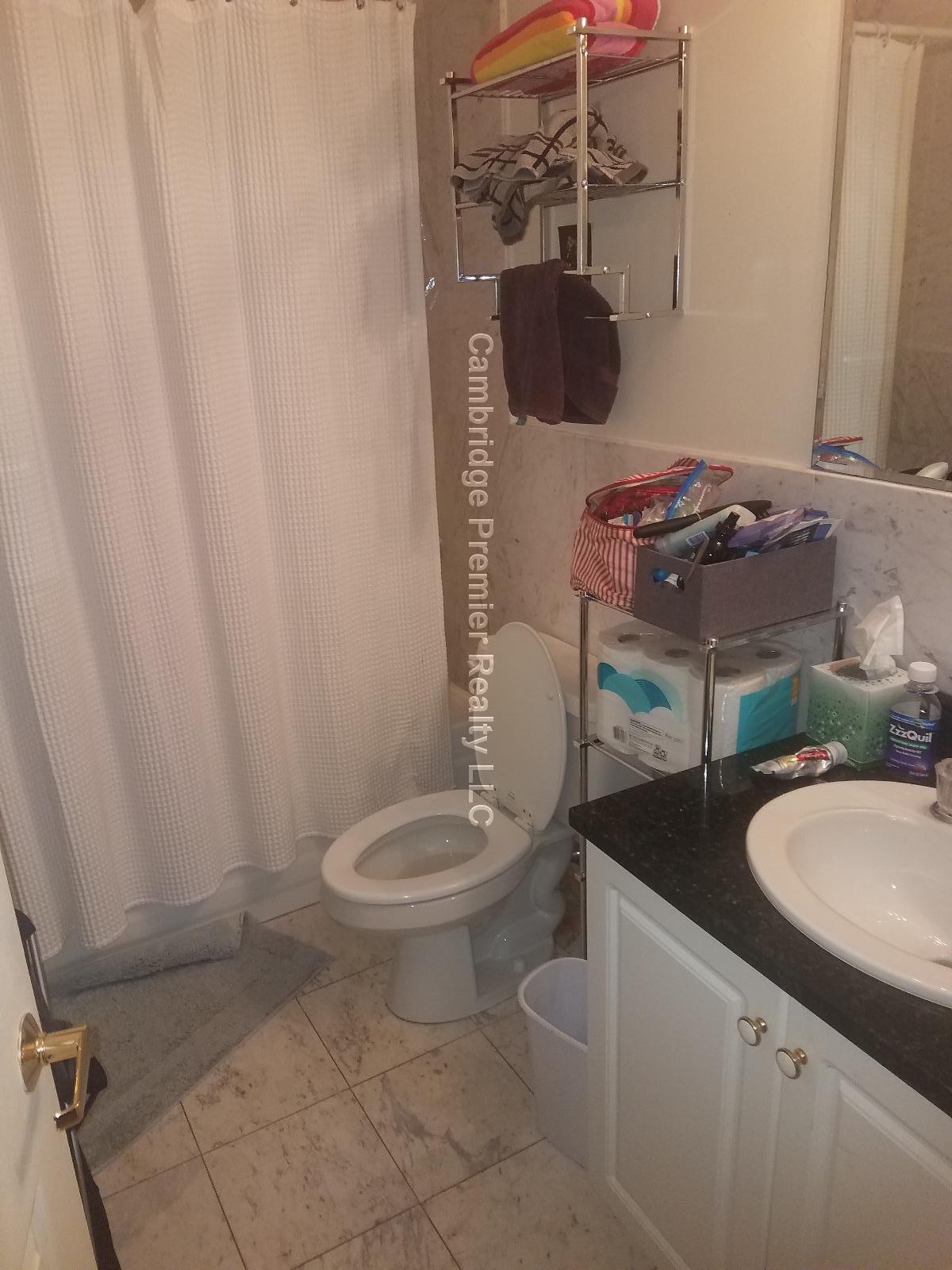 373 Highland Ave, Davis Square