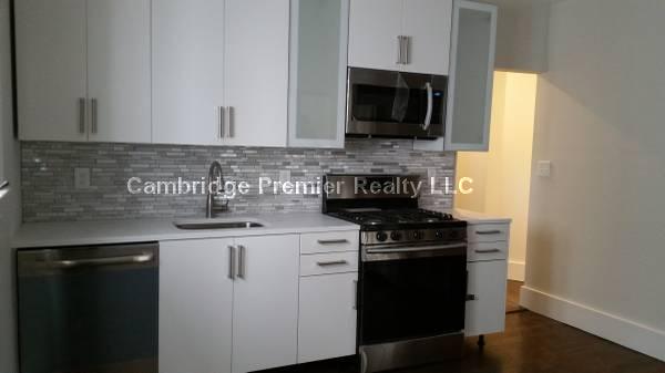 1556 Cambridge St, Harvard Square