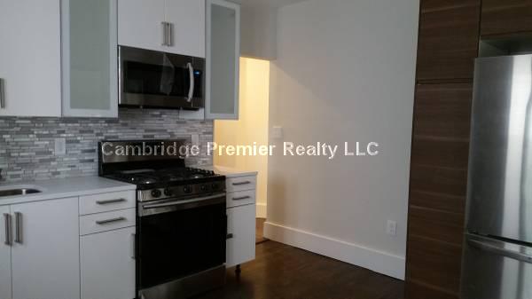 1556 Cambridge St, Mid-Cambridge