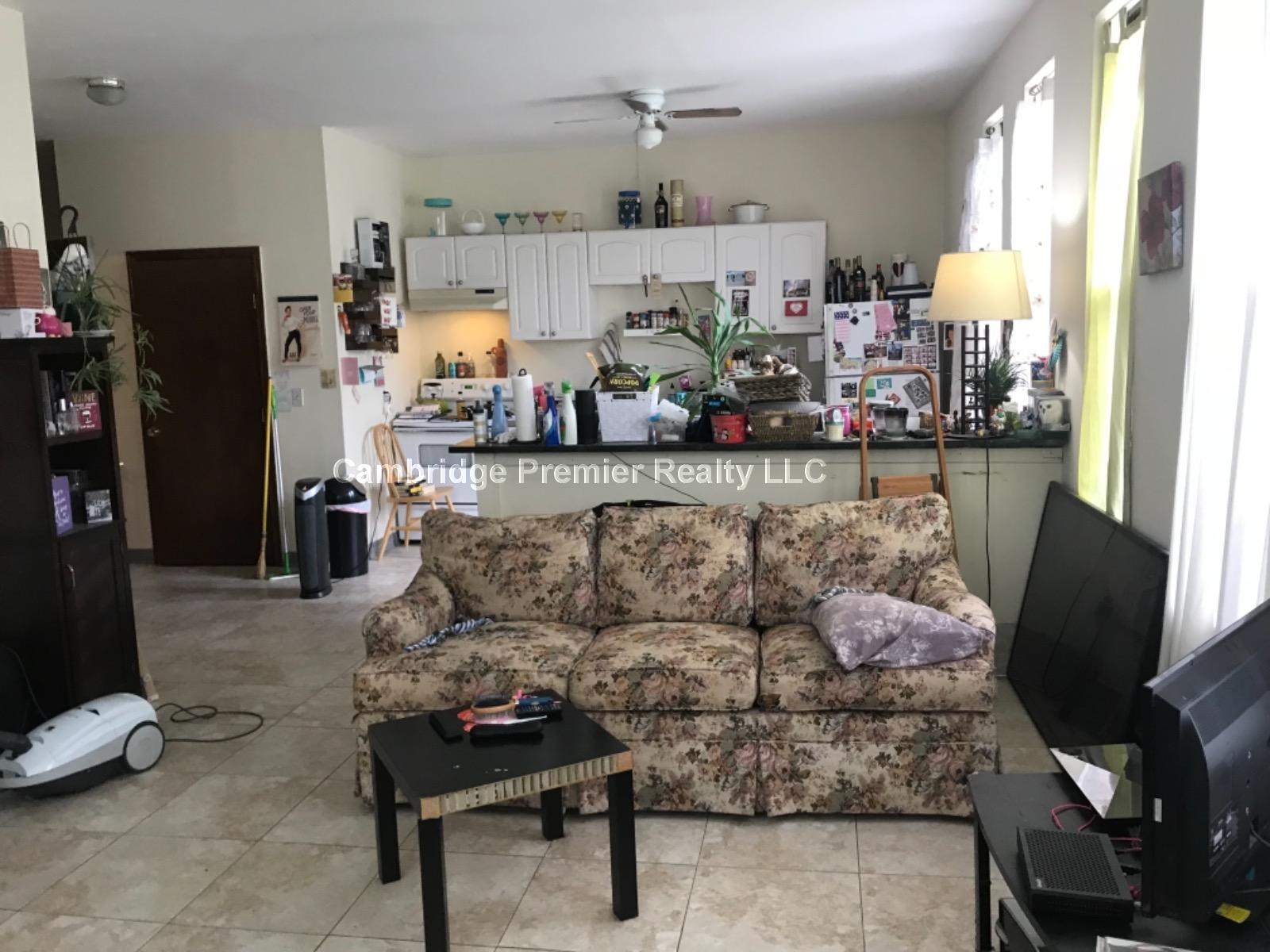 247 Pearl St, Winter Hill