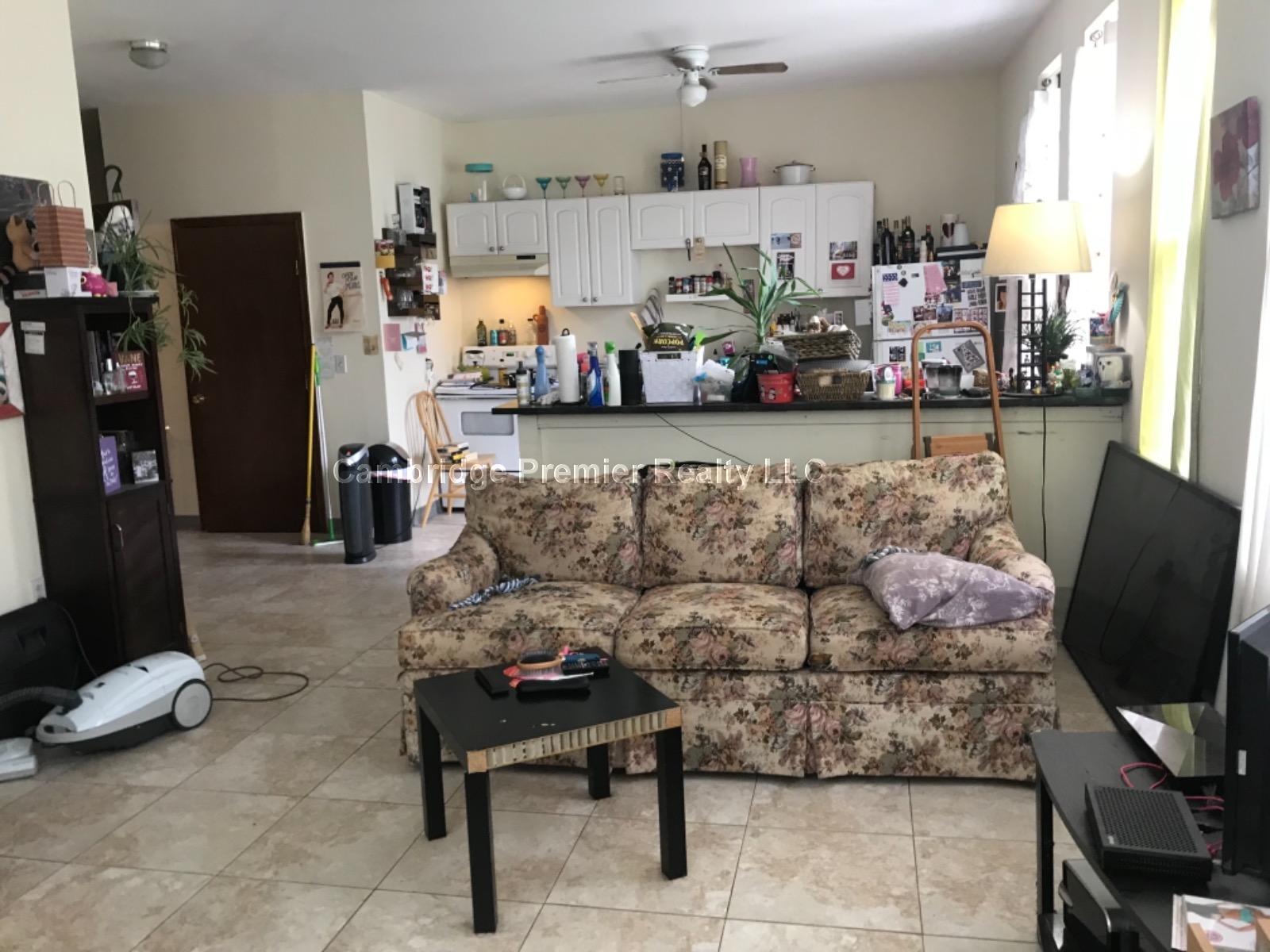 247 Pearl St, Winter Hill