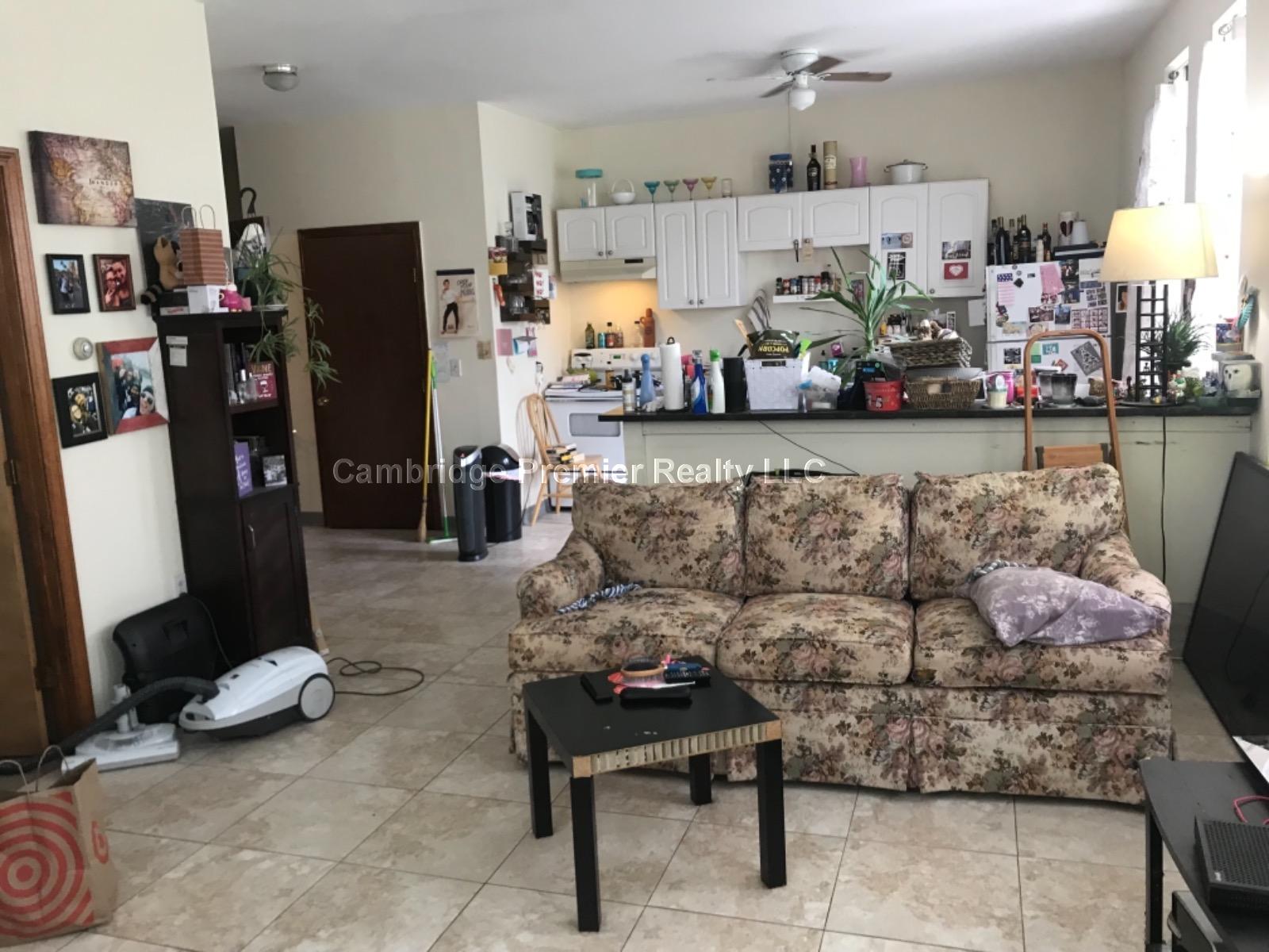 247 Pearl St, Winter Hill