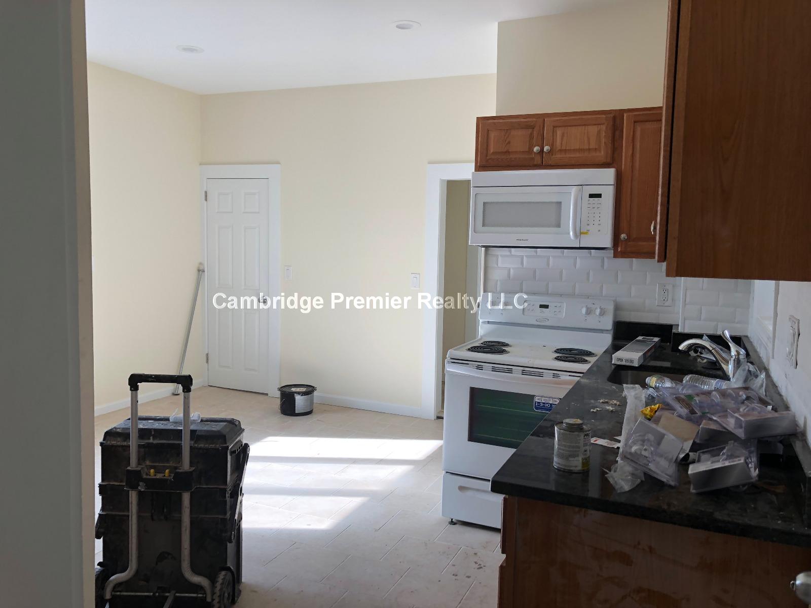 55 Bonair St, East Somerville