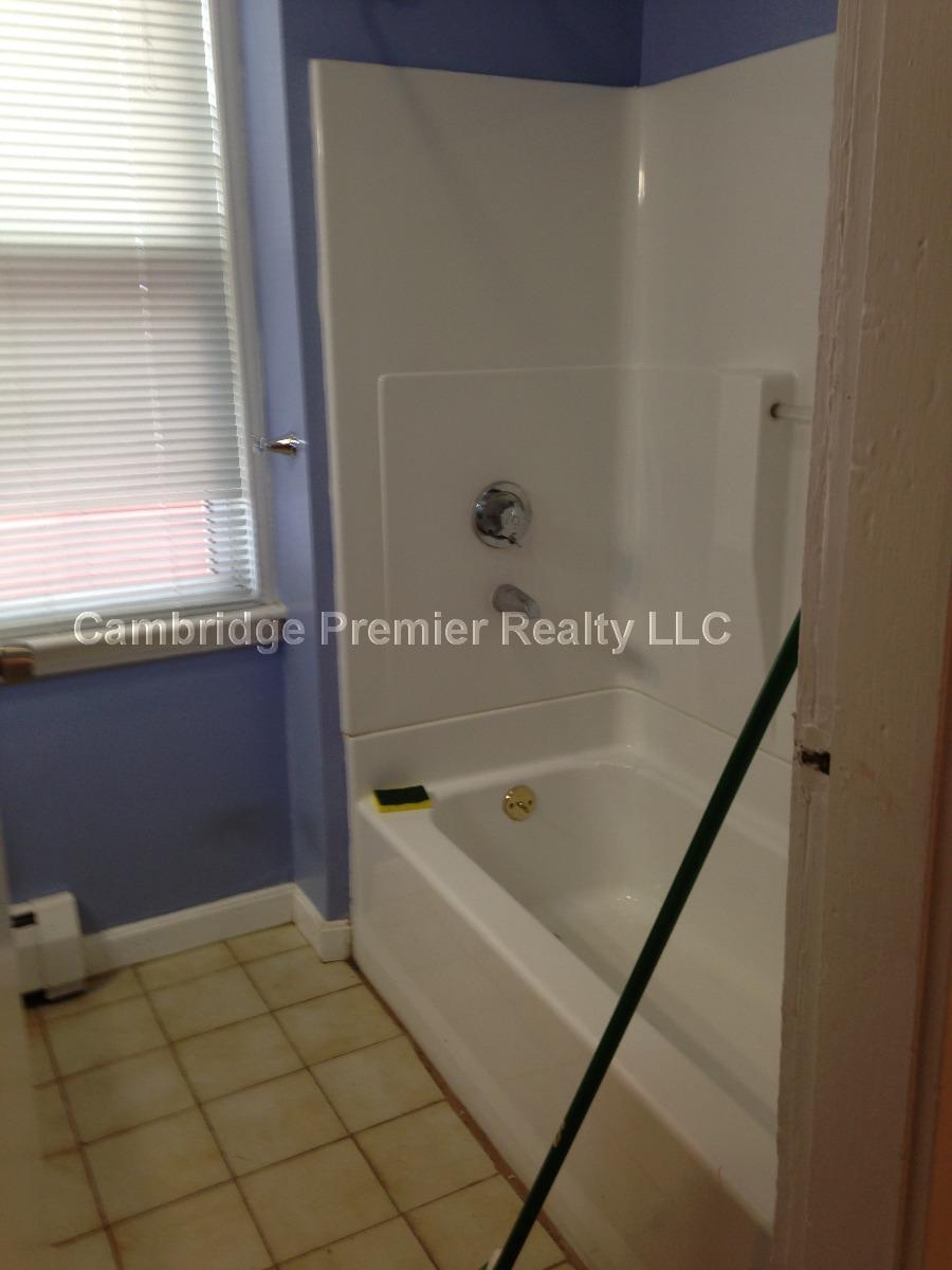 63 Webster Ave, Union Square