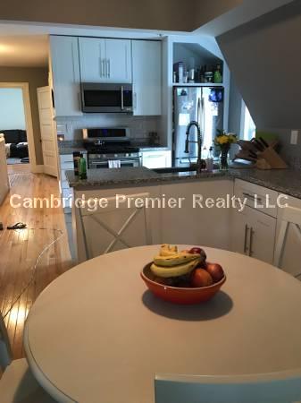 100 Bristol Rd, Medford