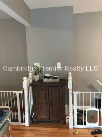 100 Bristol Rd, Medford