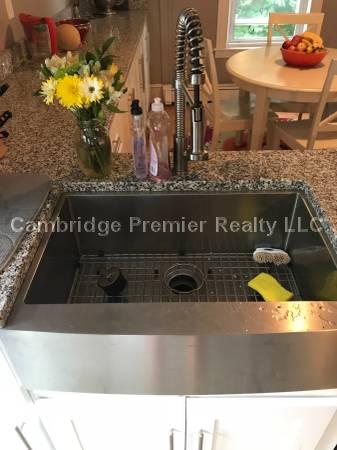 100 Bristol Rd, Medford