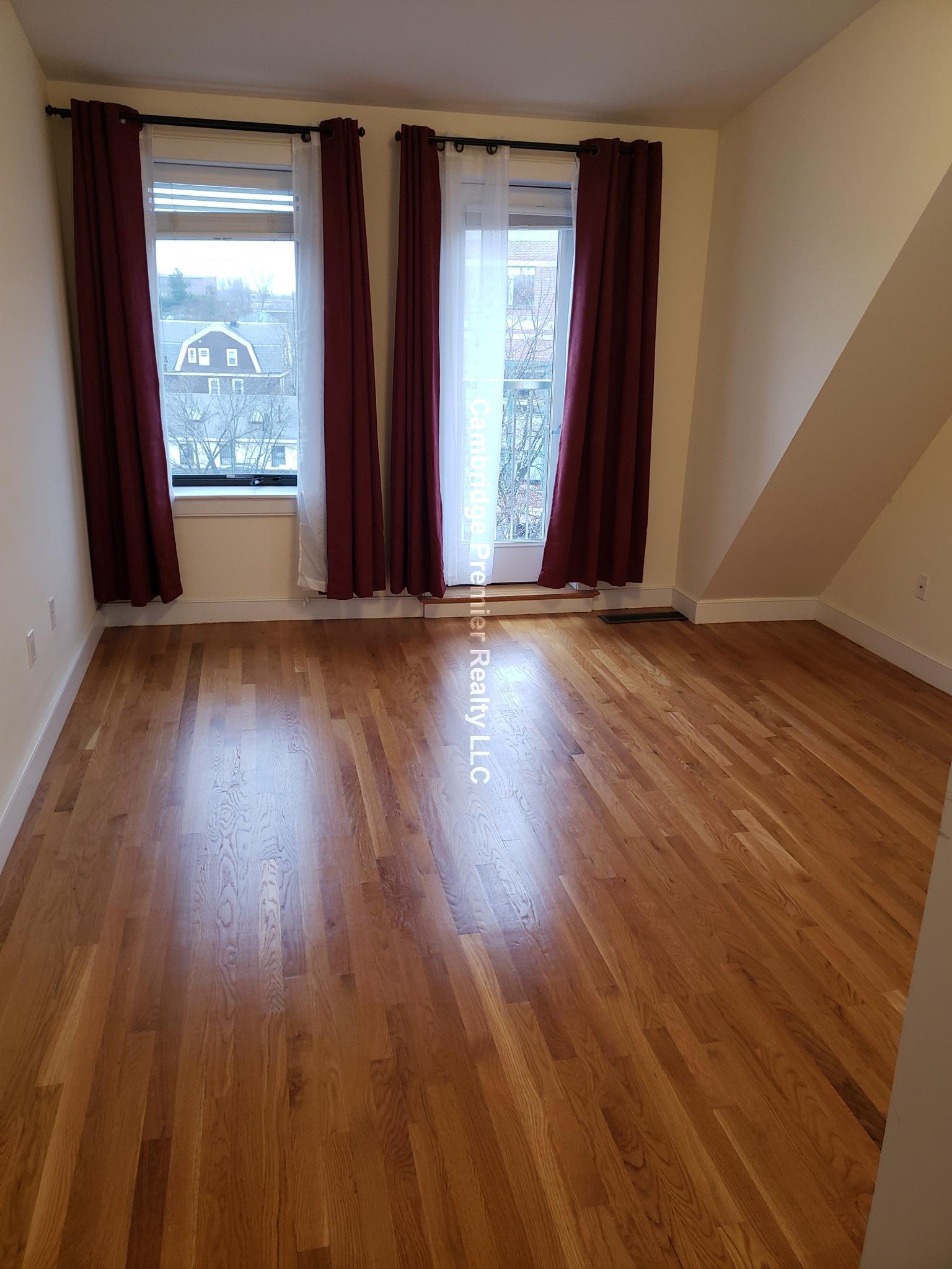 377 Summer St, Davis Square