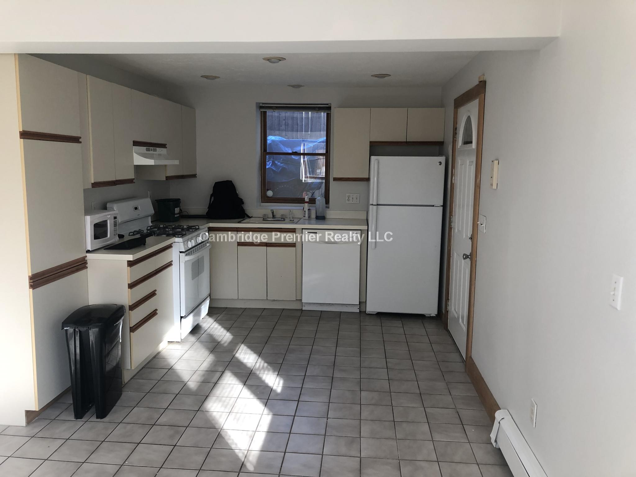 5 Baldwin Street Ct, Mid-Cambridge