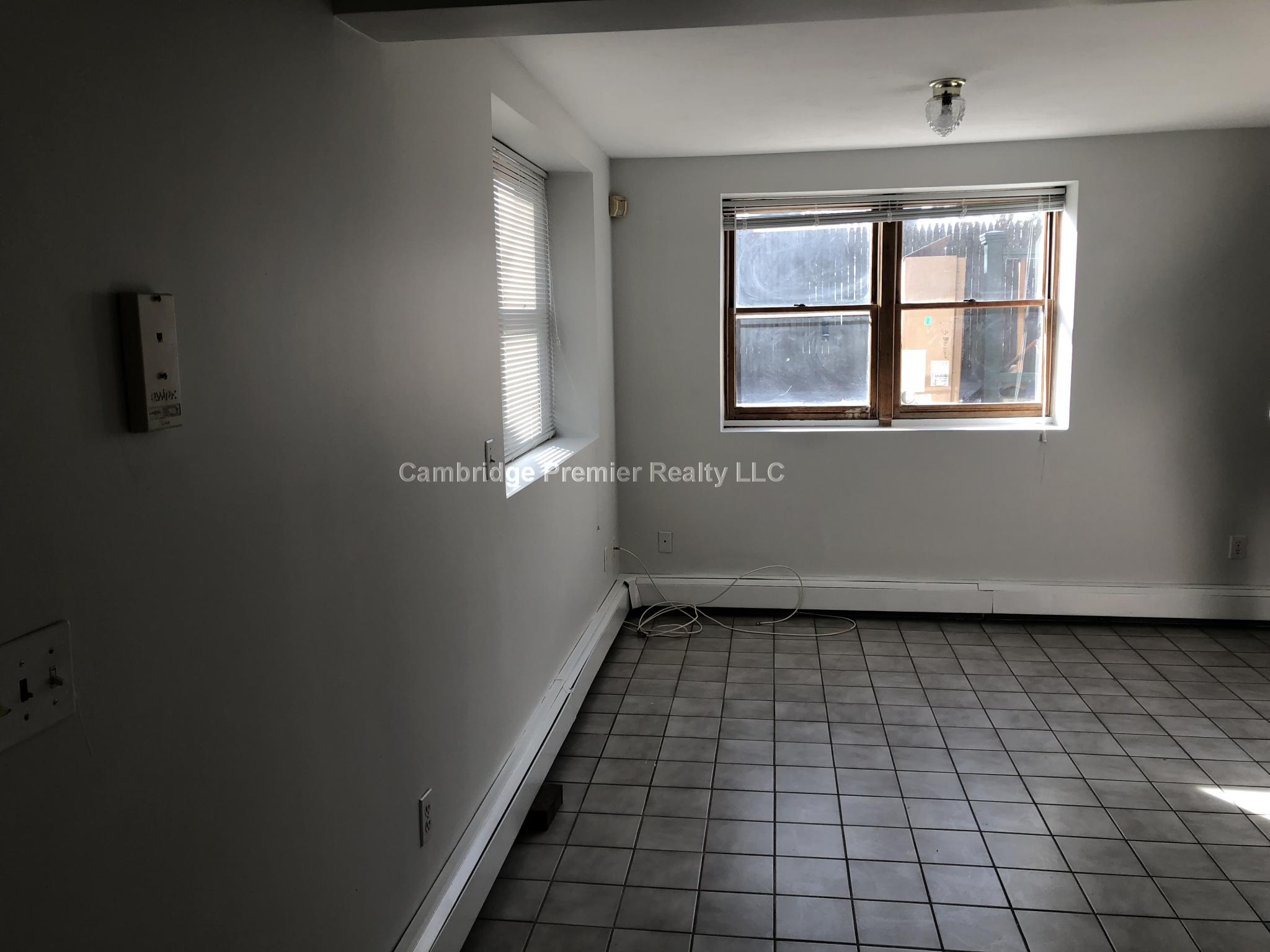 5 Baldwin Street Ct, Mid-Cambridge