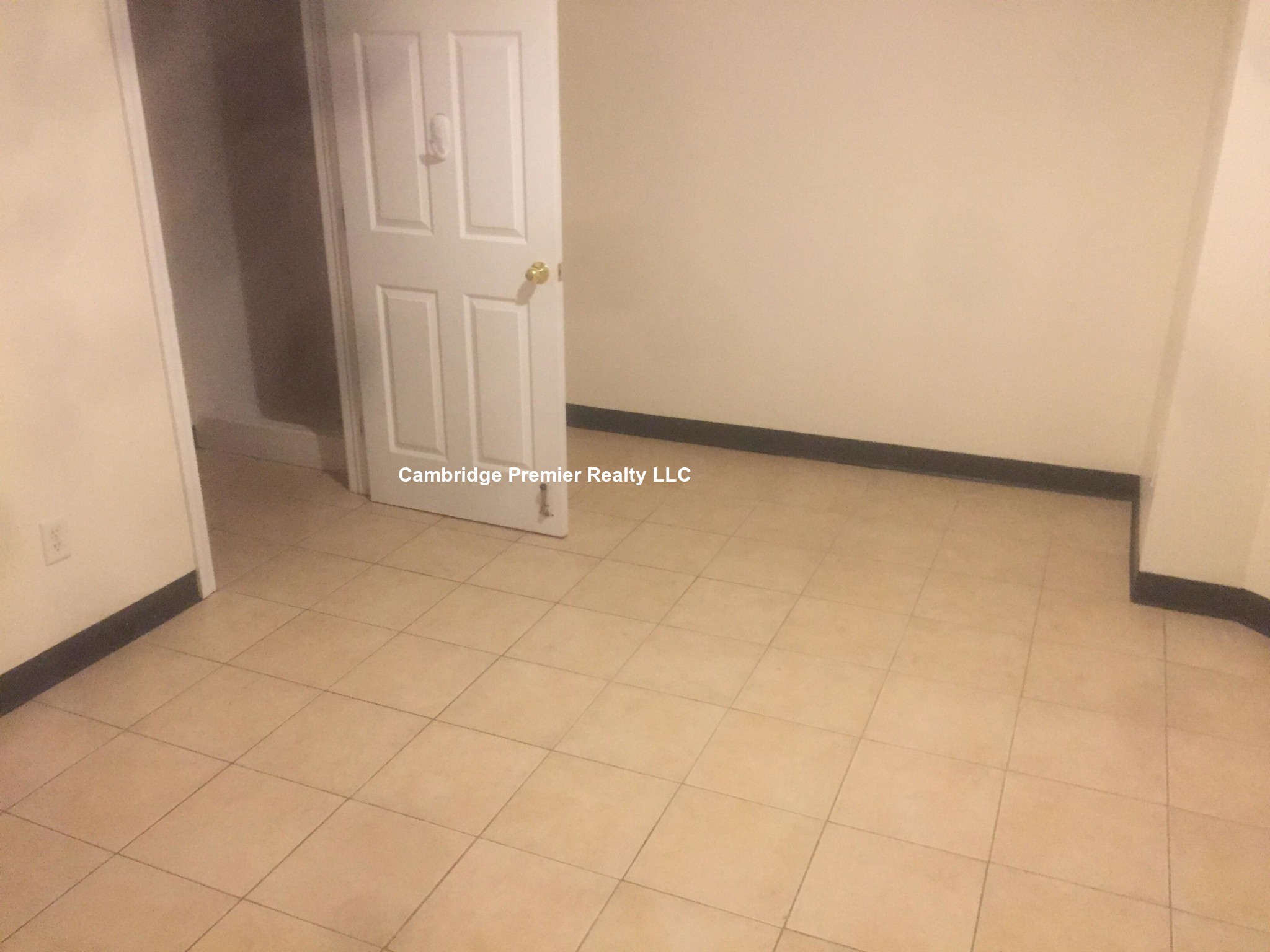 74 Adams St, South Side