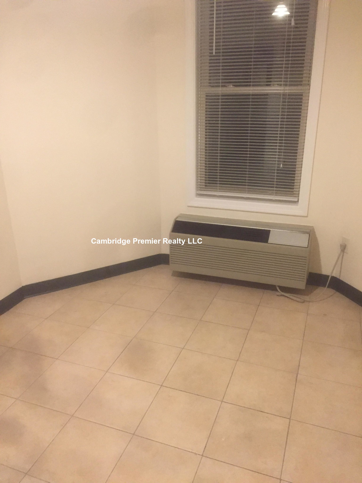 74 Adams St, South Side