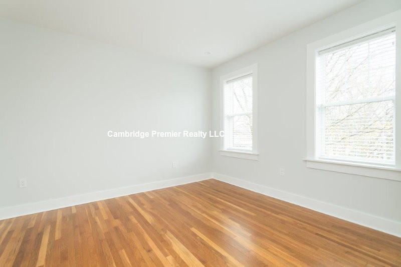 19 Forest St, Porter Square