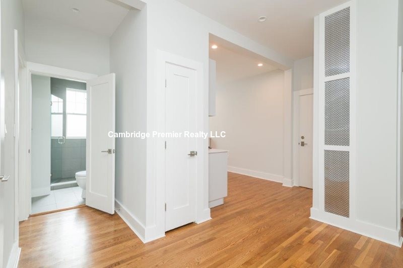 19 Forest St, Porter Square