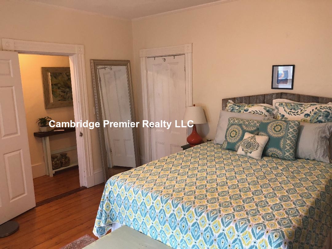 23 Surrey St, Cambridgeport