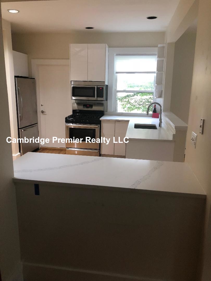 23 Surrey St, Cambridgeport