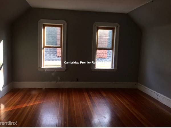 85 Lowden Ave, Powder House Square