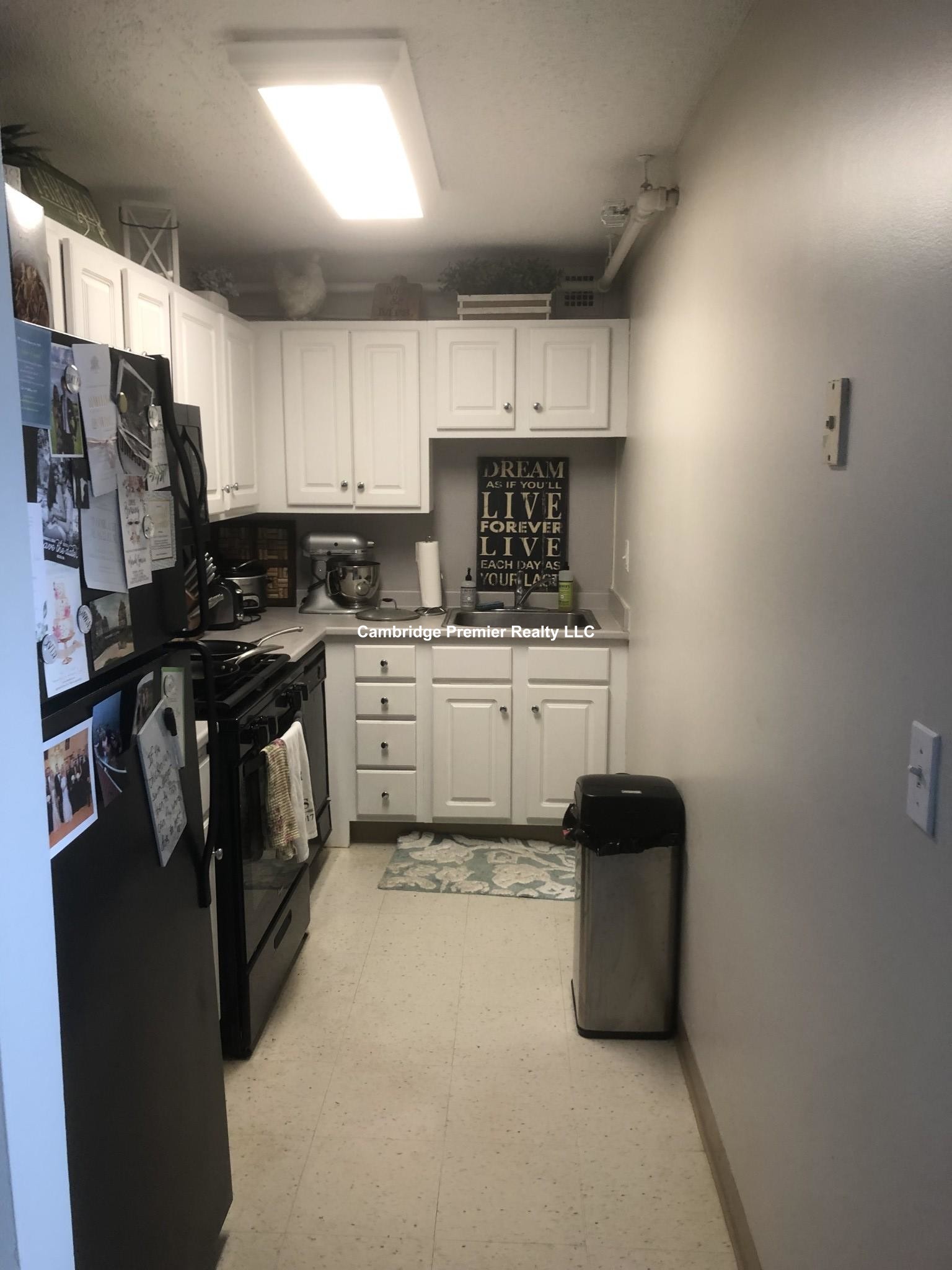 812 Memorial Dr, Central Square