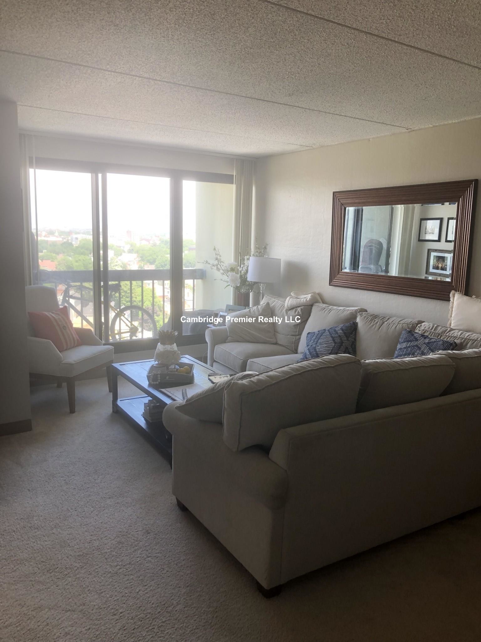 812 Memorial Dr, Central Square