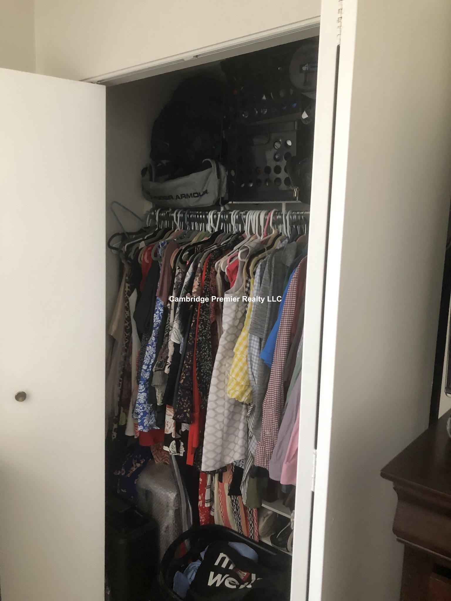 812 Memorial Dr, Central Square