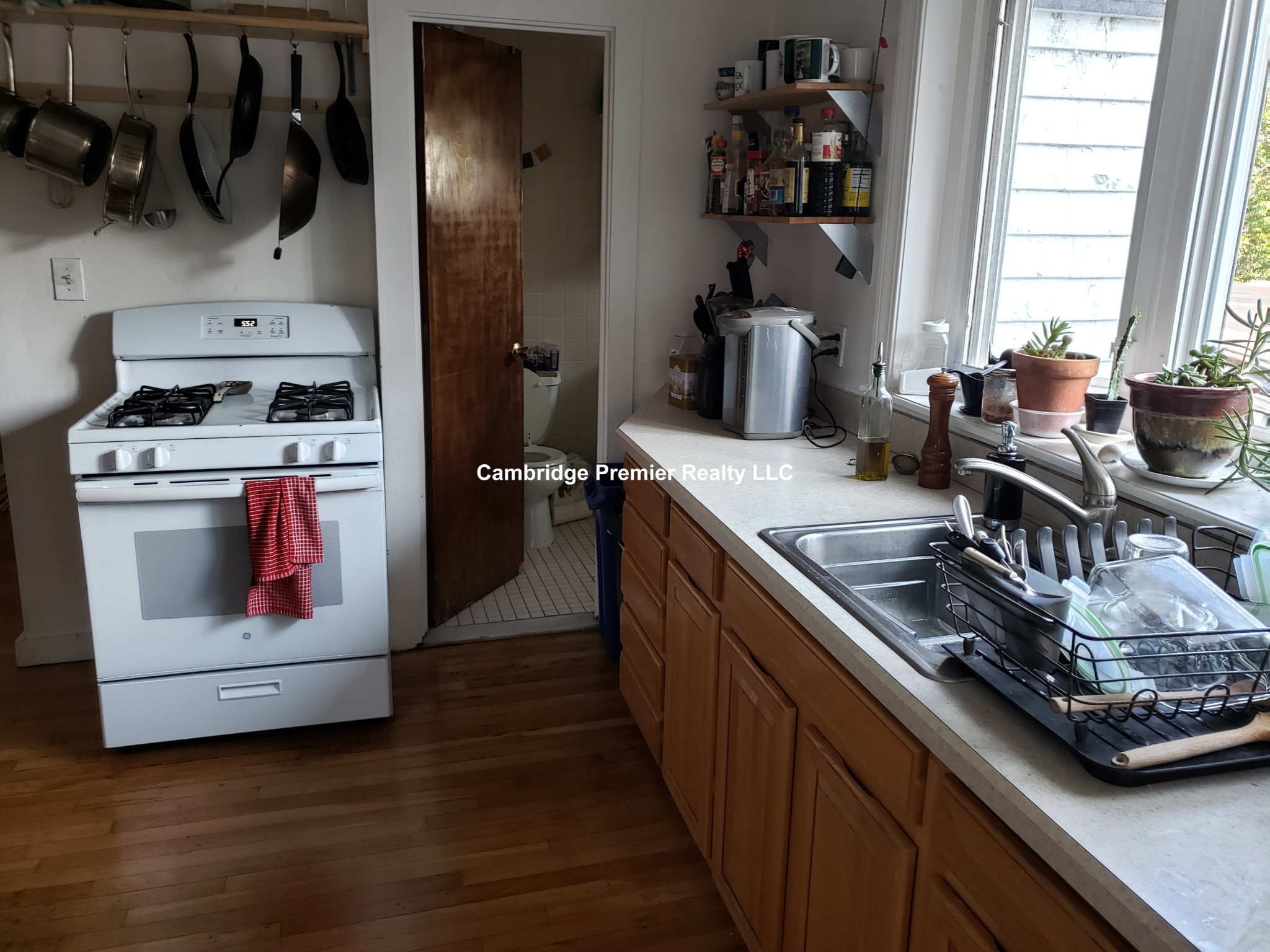 291 Columbia St, Cambridgeport