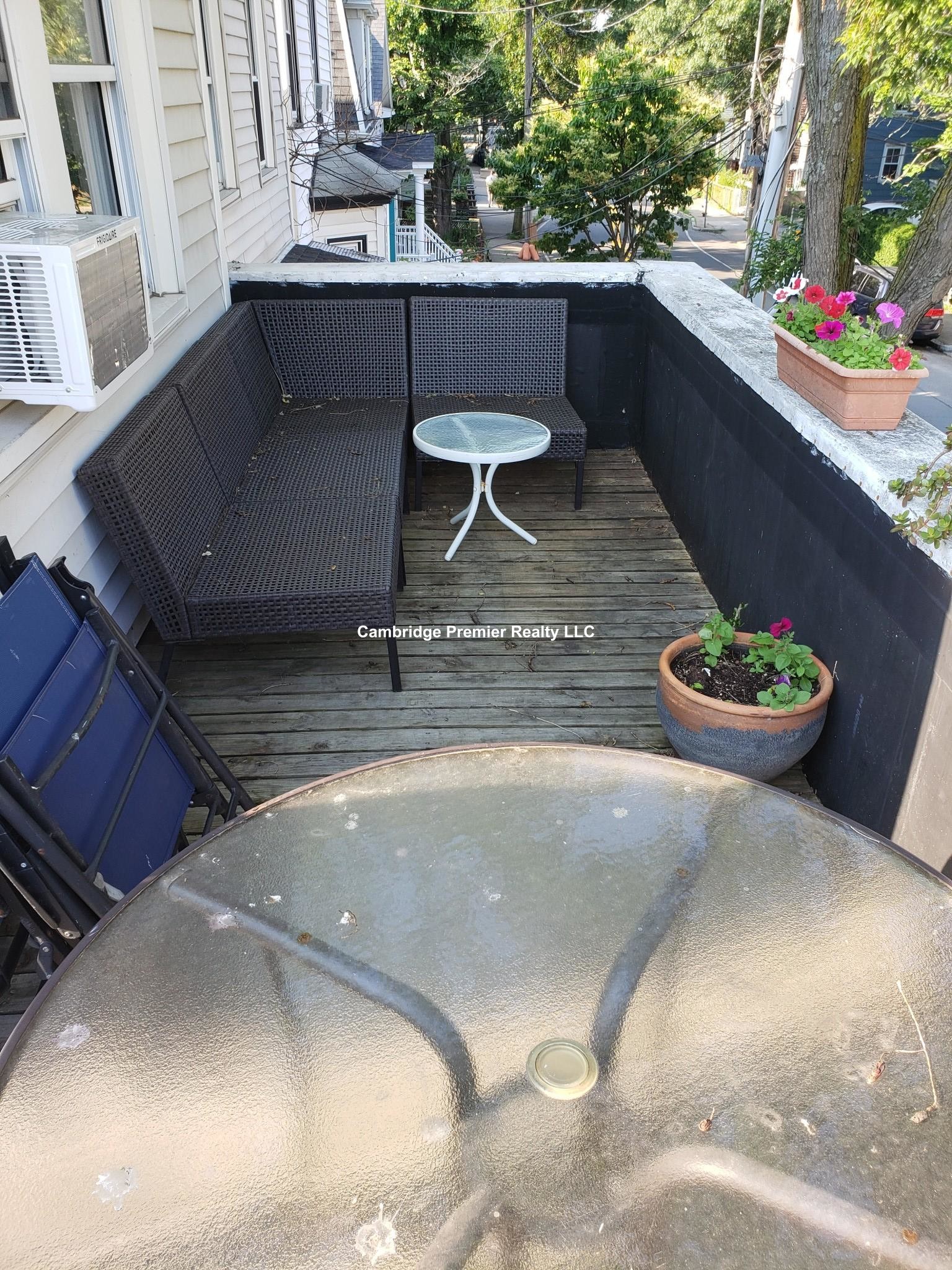 291 Columbia St, Cambridgeport