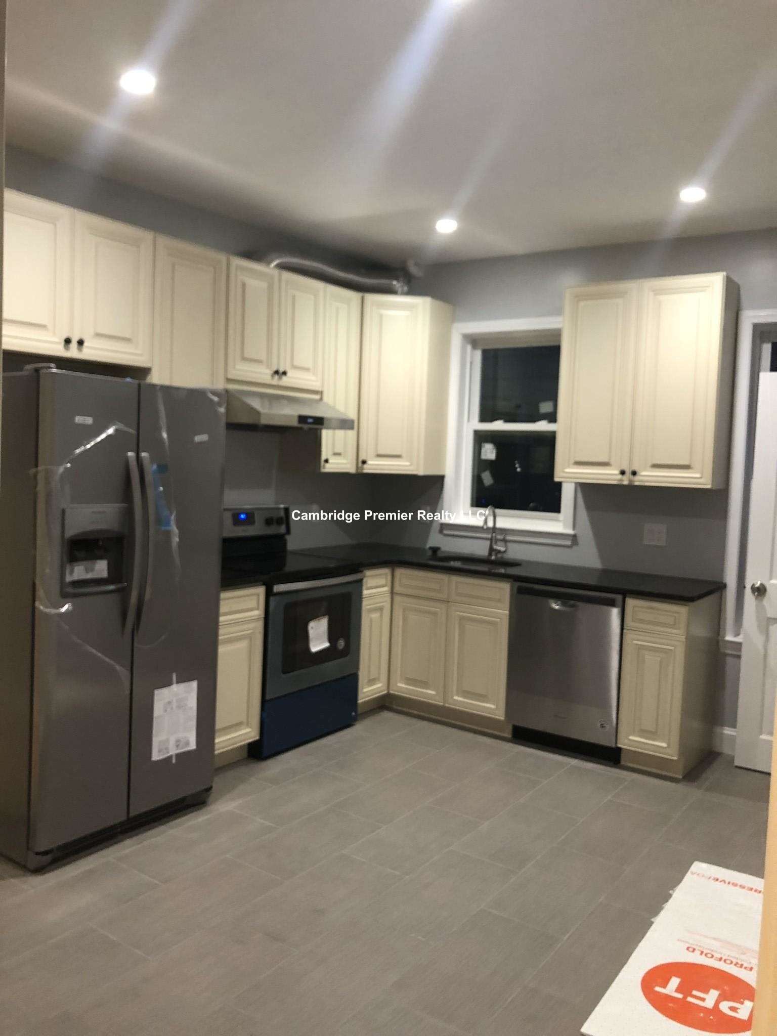 2 Bancroft St, Cambridgeport