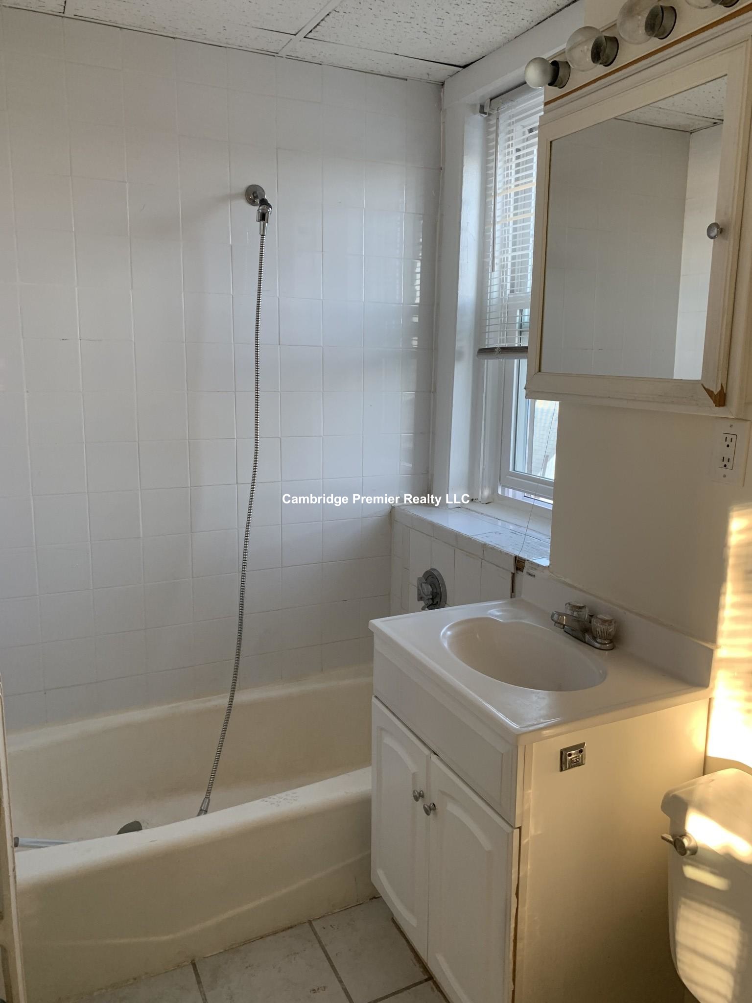 106 Fellsway, Medford