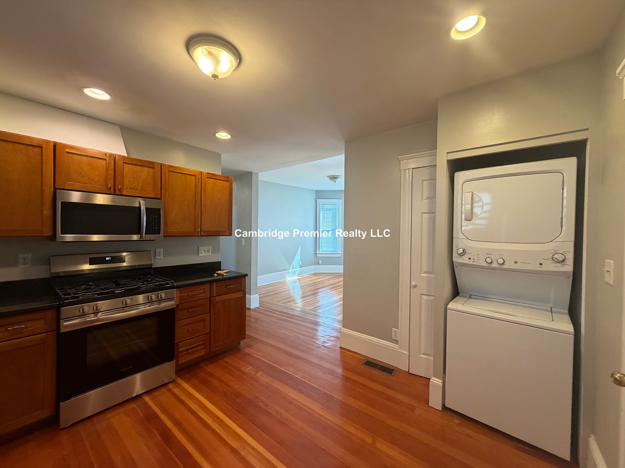 Photos of apartment on Waldo Ave.,Somerville MA 02143