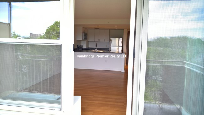 295 Harvard St, Mid Cambridge