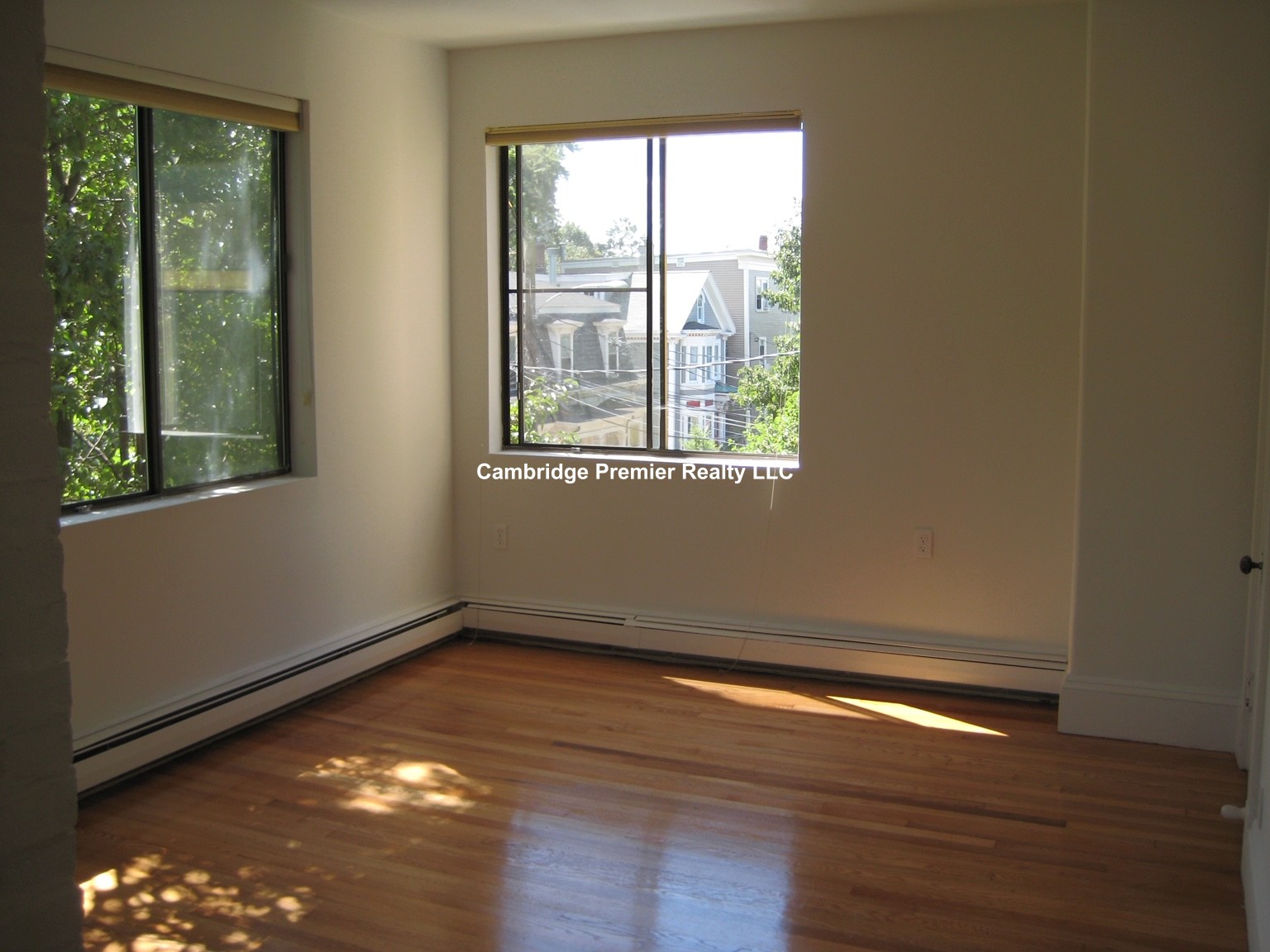 71 Putnam Ave, Riverside