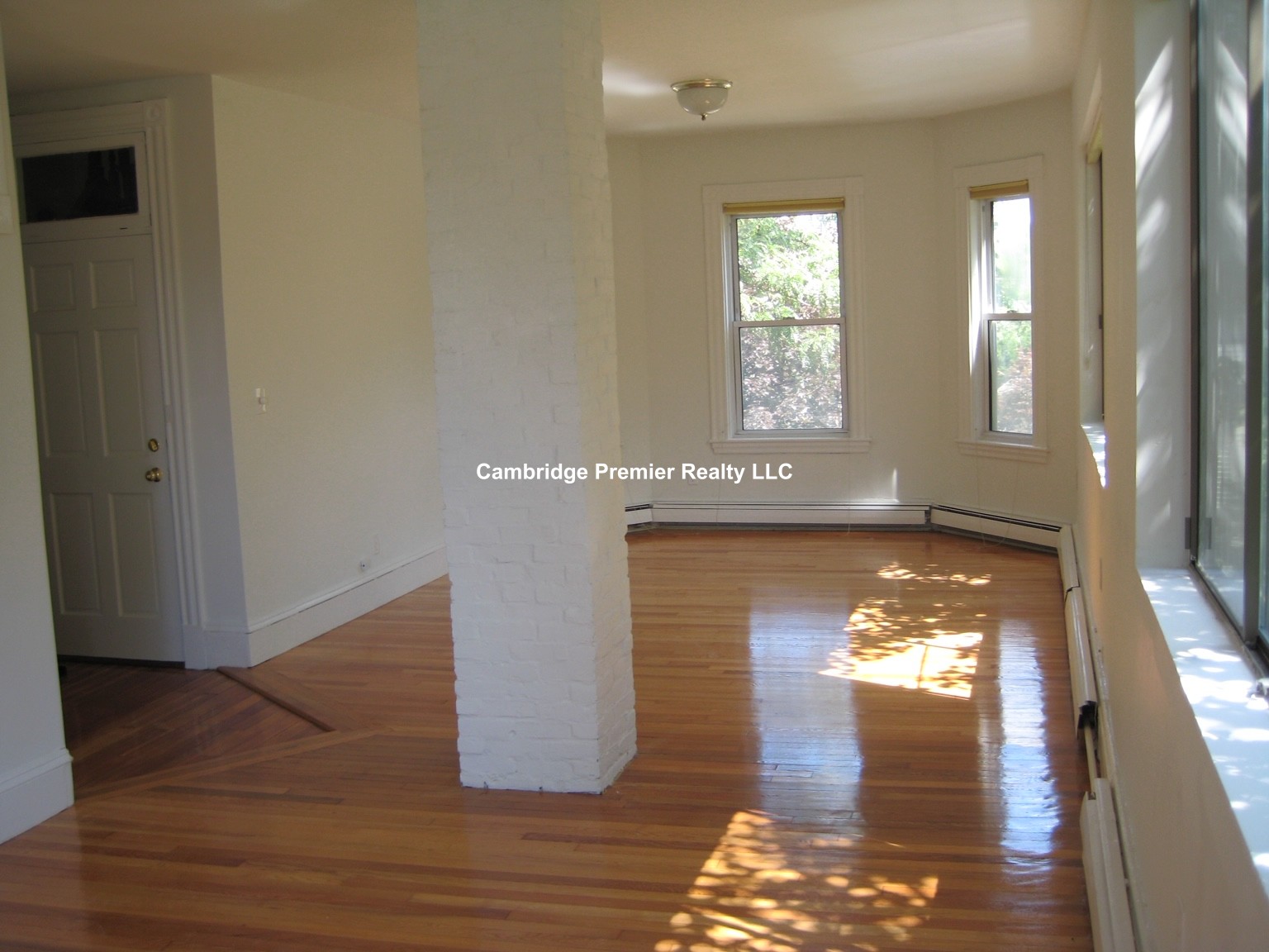 71 Putnam Ave, Riverside