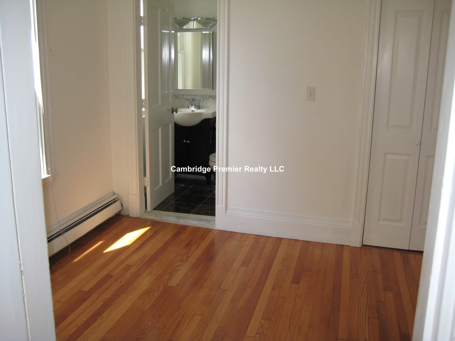 71 Putnam Ave, Riverside