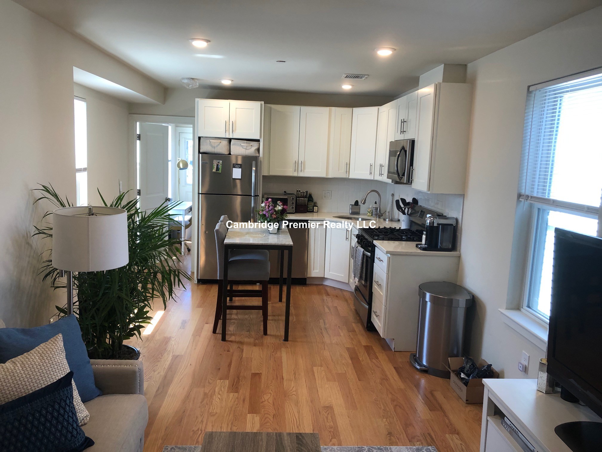 9 8th St, East Cambridge