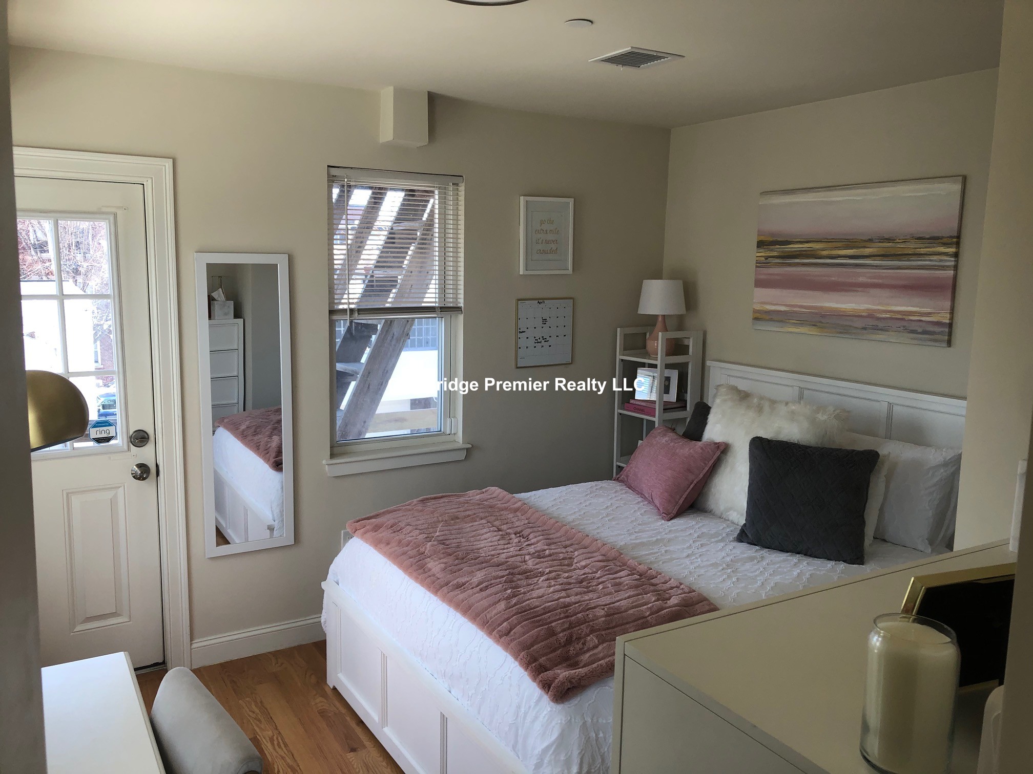 9 8th St, East Cambridge